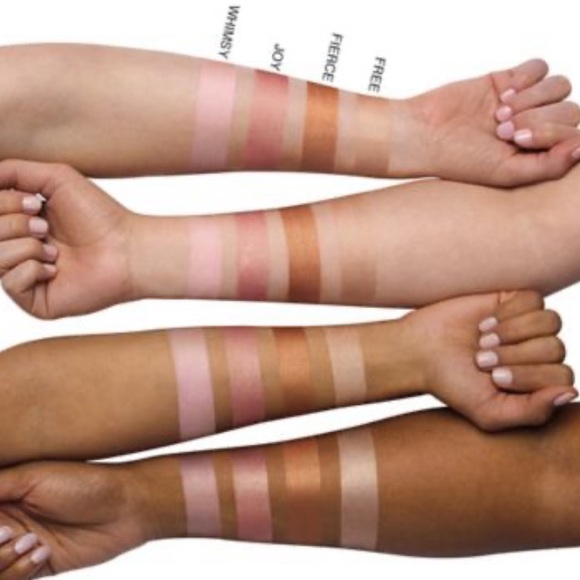 BAREPRO GLOW Liquid Highlighter - Picture 4 of 10